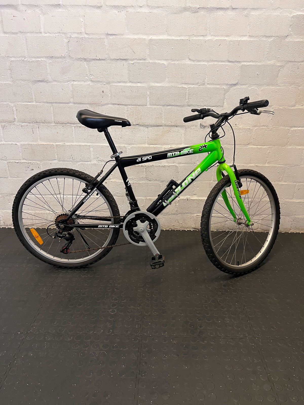 Cyclone Green & Black 24" 21 speed Mountain Bike