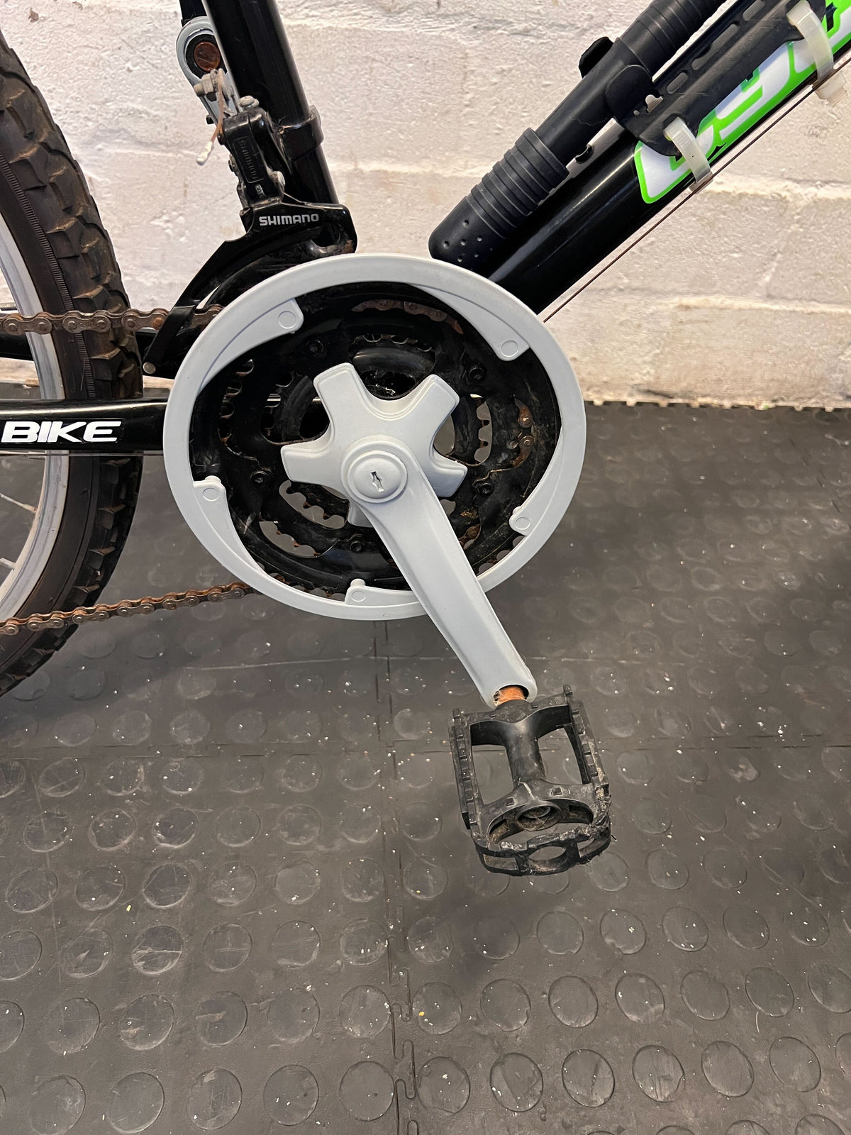 Cyclone Green & Black 24" 21 speed Mountain Bike