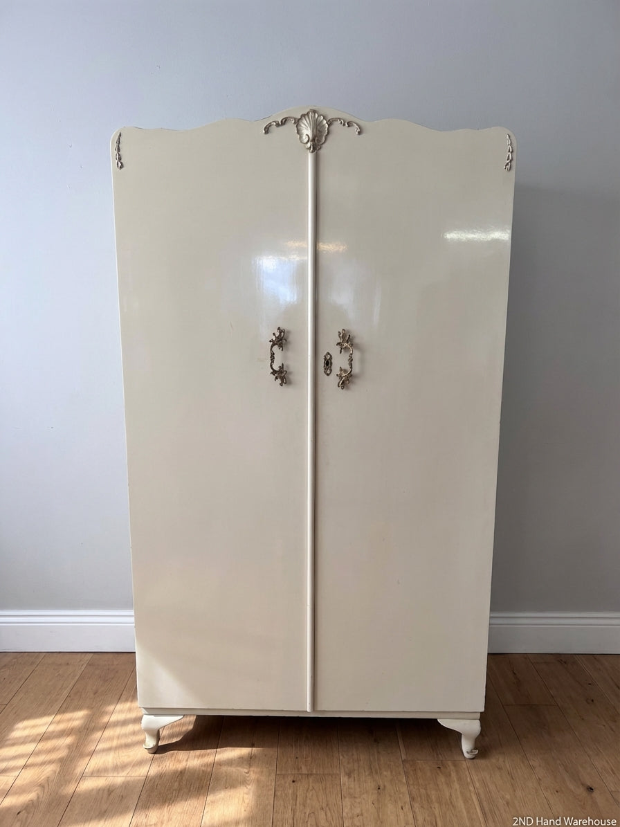 Antique 2-Door Cream Cupboard - Fairly Good Condition - 2ndhandwarehouse.com