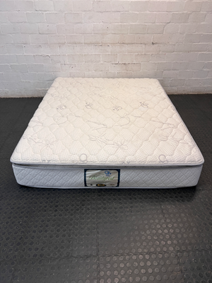 Beautyrest Double Mattress with Quilted Top — Very Good Condition
