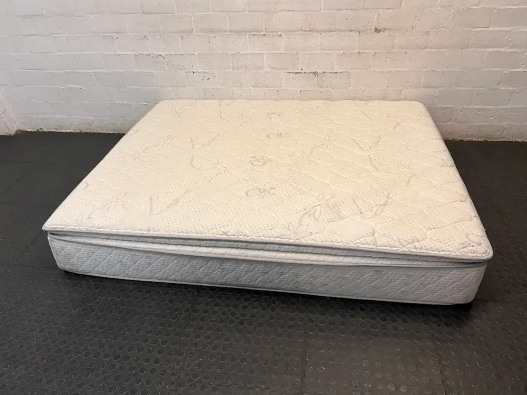Beautyrest Double Mattress with Quilted Top — Very Good Condition