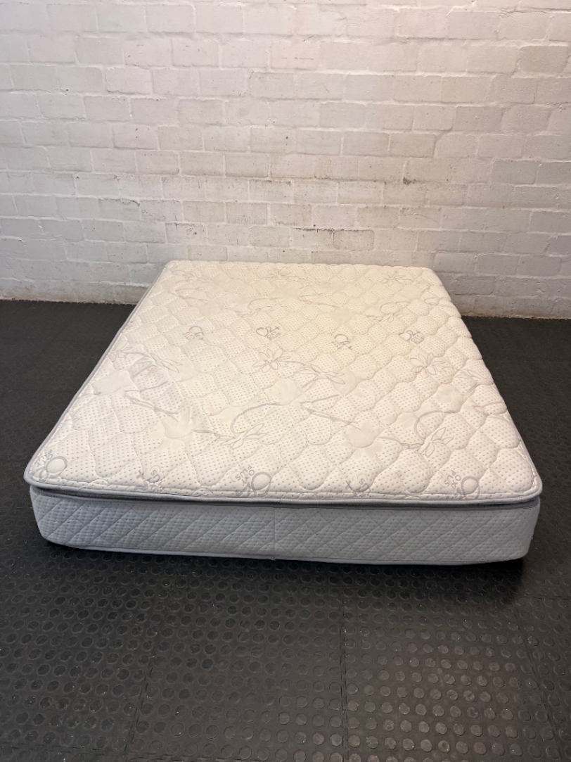 Beautyrest Double Mattress with Quilted Top — Very Good Condition