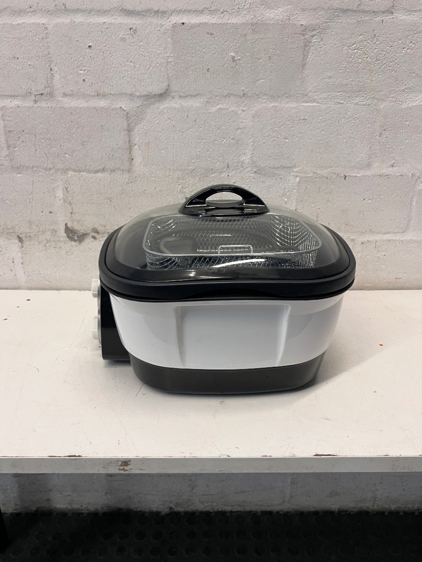 Bennett Read Multi-Cooker with Glass Lid — Good Working Order
