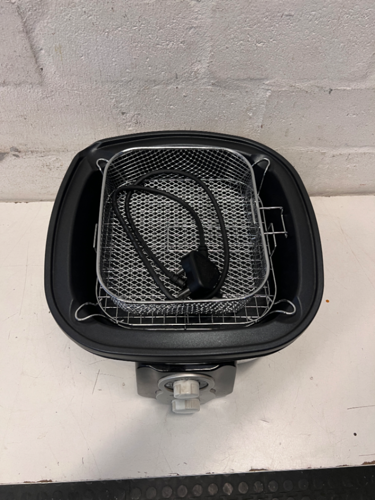 Bennett Read Multi-Cooker with Glass Lid — Good Working Order