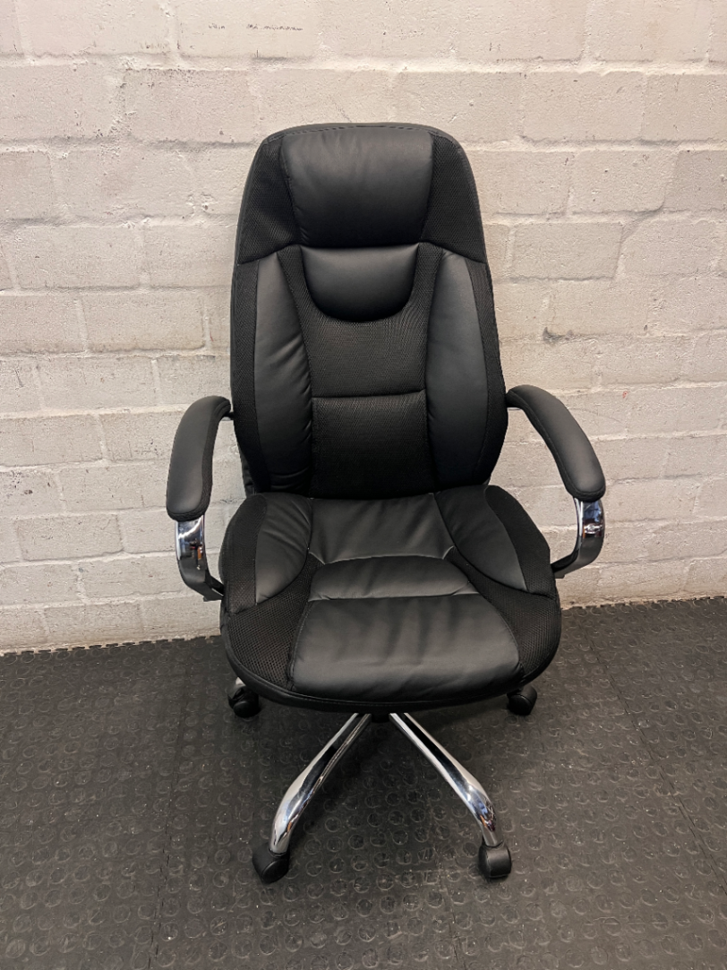 Black Ergonomic High-Back Office Chair with Chrome Base — Good Working Order