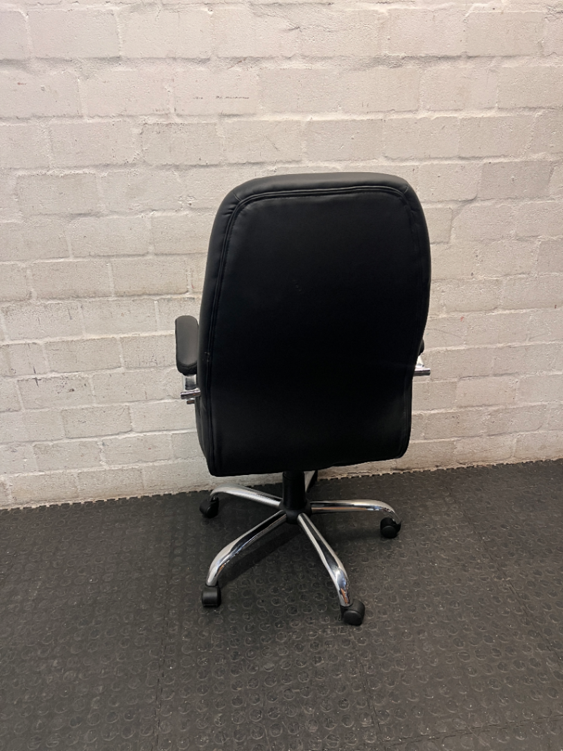 Black Ergonomic High-Back Office Chair with Chrome Base — Good Working Order