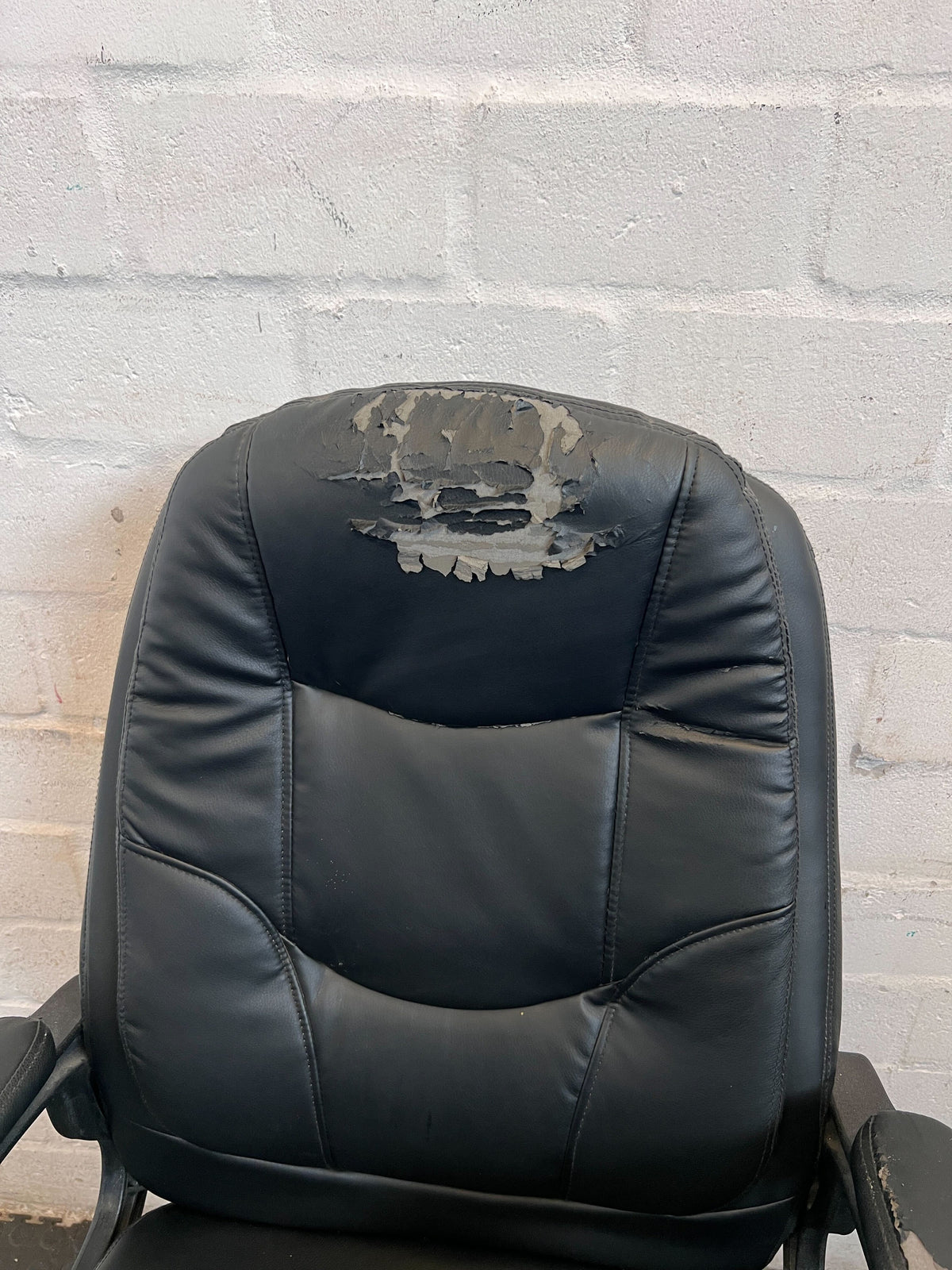 Black Executive Office Chair - Ready for a New Life! ✨