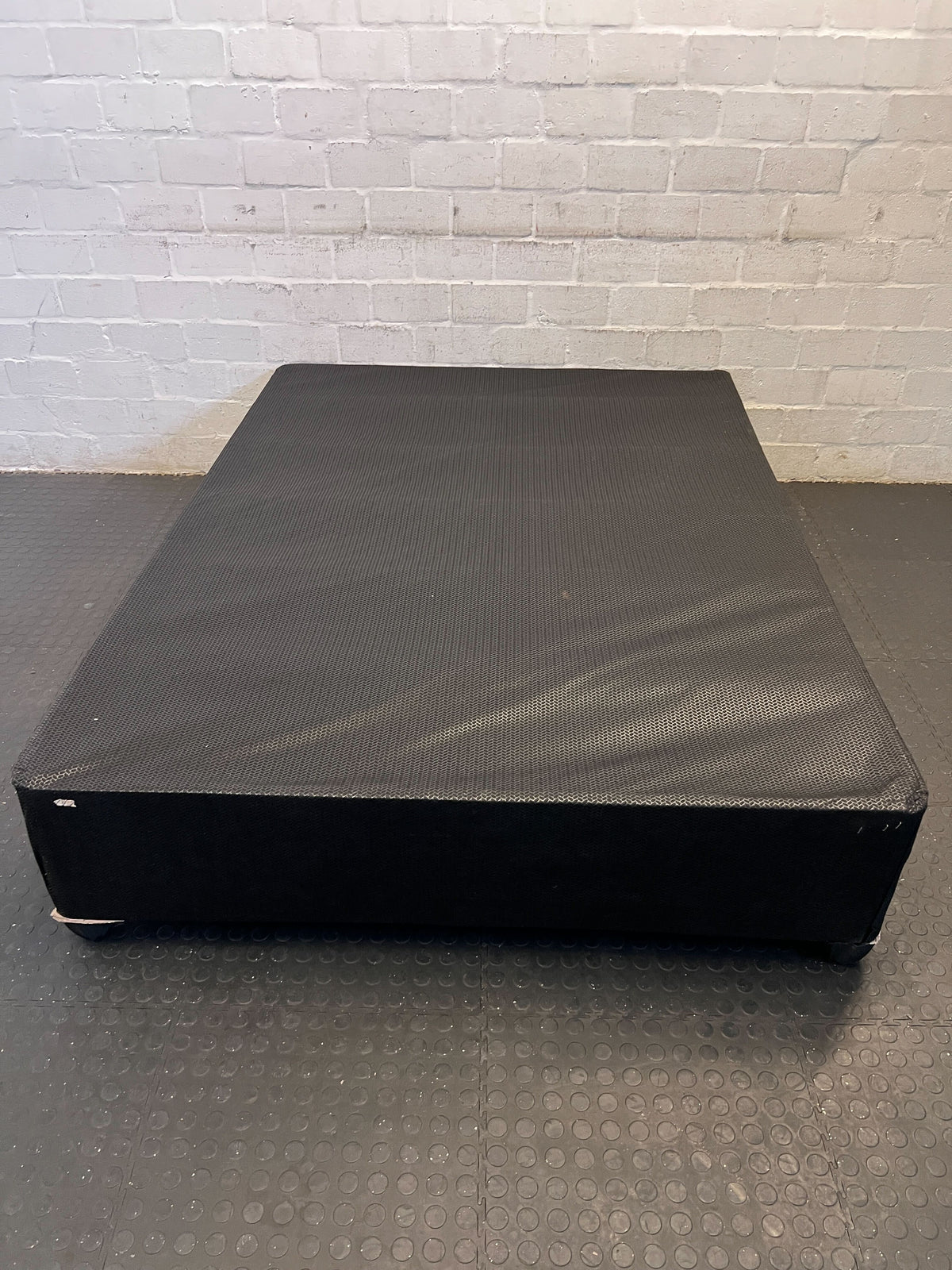 Black Fabric Double Bed Base - Minimal Wear, Sturdy Design - 2ndhandwarehouse.com