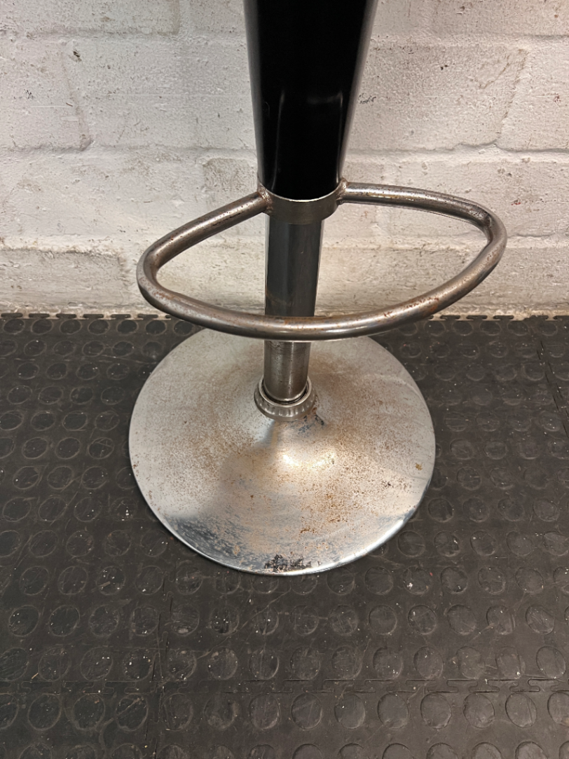 Black Gas-Lift Bar Stool with Chrome Base — Corrosion on Metal Legs and Bases