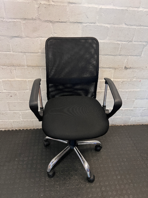 Black Mesh Office Chair - Light Marks on Backrest - 2ndhandwarehouse.com