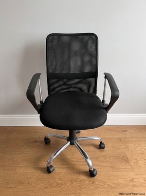 Black Mesh Office Chair - Light Marks on Backrest - 2ndhandwarehouse.com