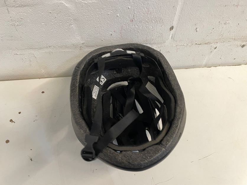 Black Raleigh Helmet Size L RAH04-BK - 2ndhandwarehouse.com