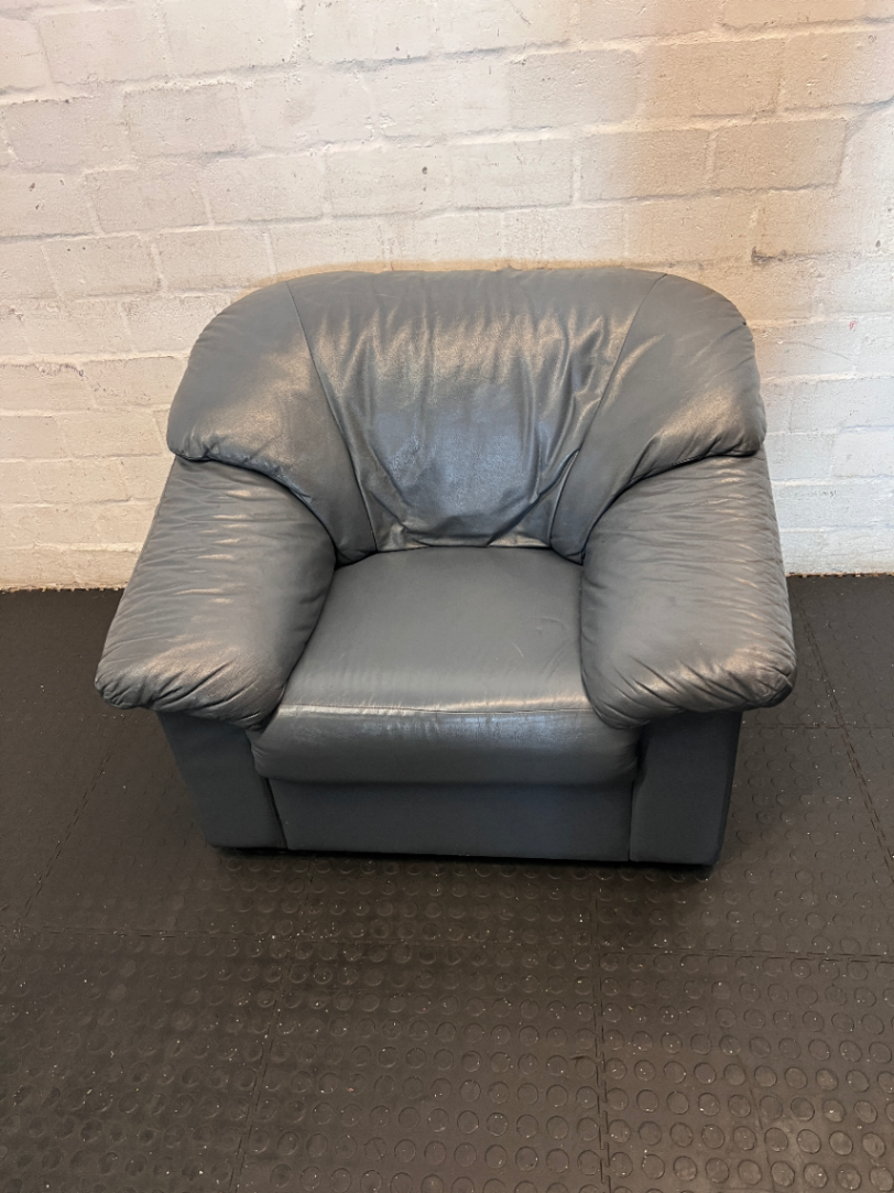 Blue 1-Seater Leather Couch - Well Used Condition - 2ndhandwarehouse.com