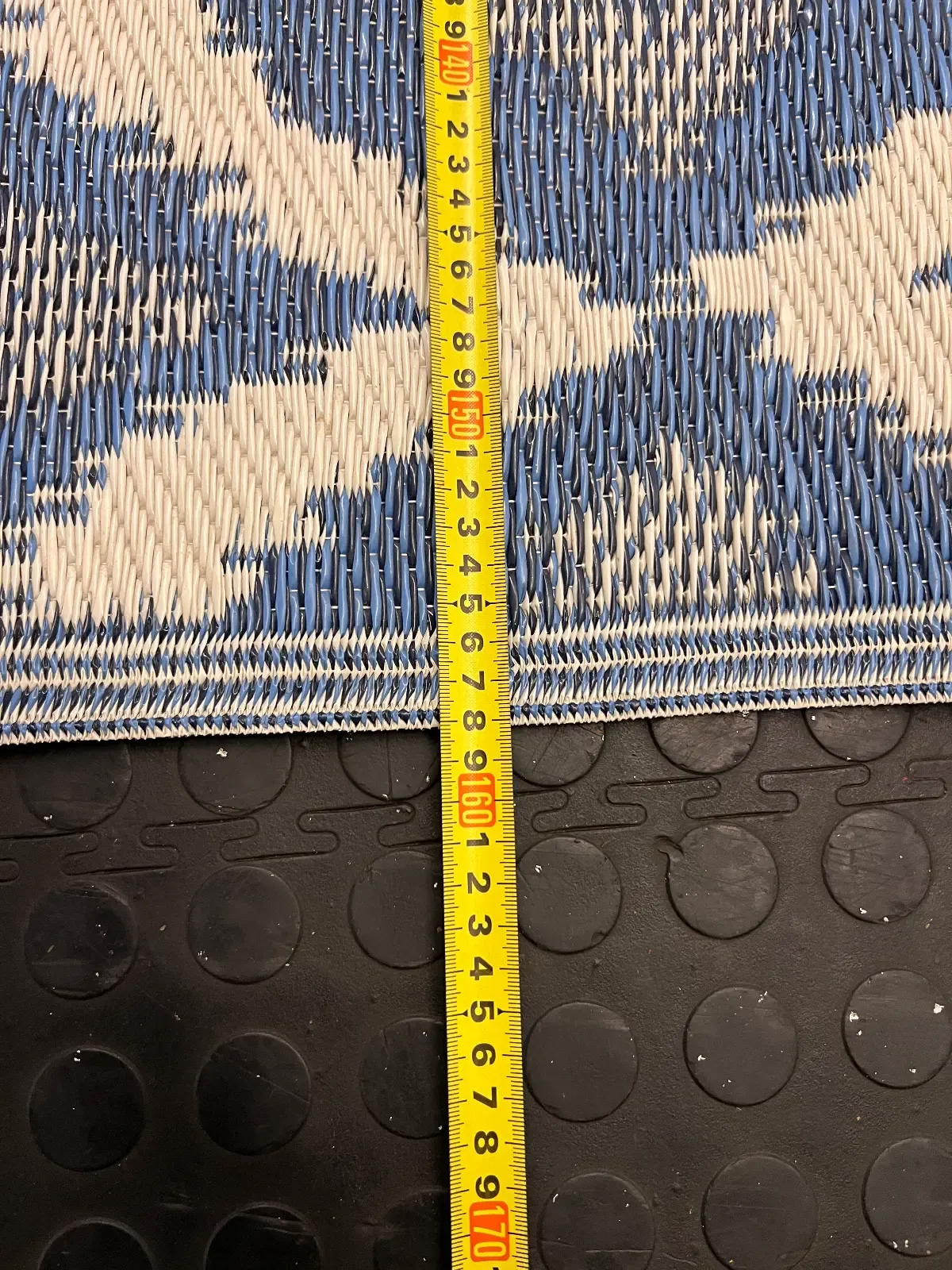 Blue & White Diamond Geometric Indoor/Outdoor Woven Rug - 2ndhandwarehouse.com