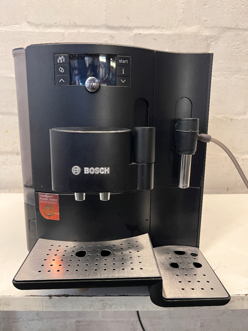 Bosch Automatic Coffee Machine in Black — Good Working O - 2ndhandwarehouse.com