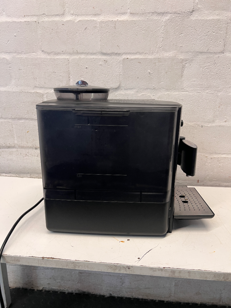 Bosch Automatic Coffee Machine in Black — Good Working O - 2ndhandwarehouse.com
