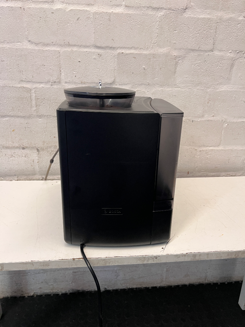 Bosch Automatic Coffee Machine in Black — Good Working O - 2ndhandwarehouse.com