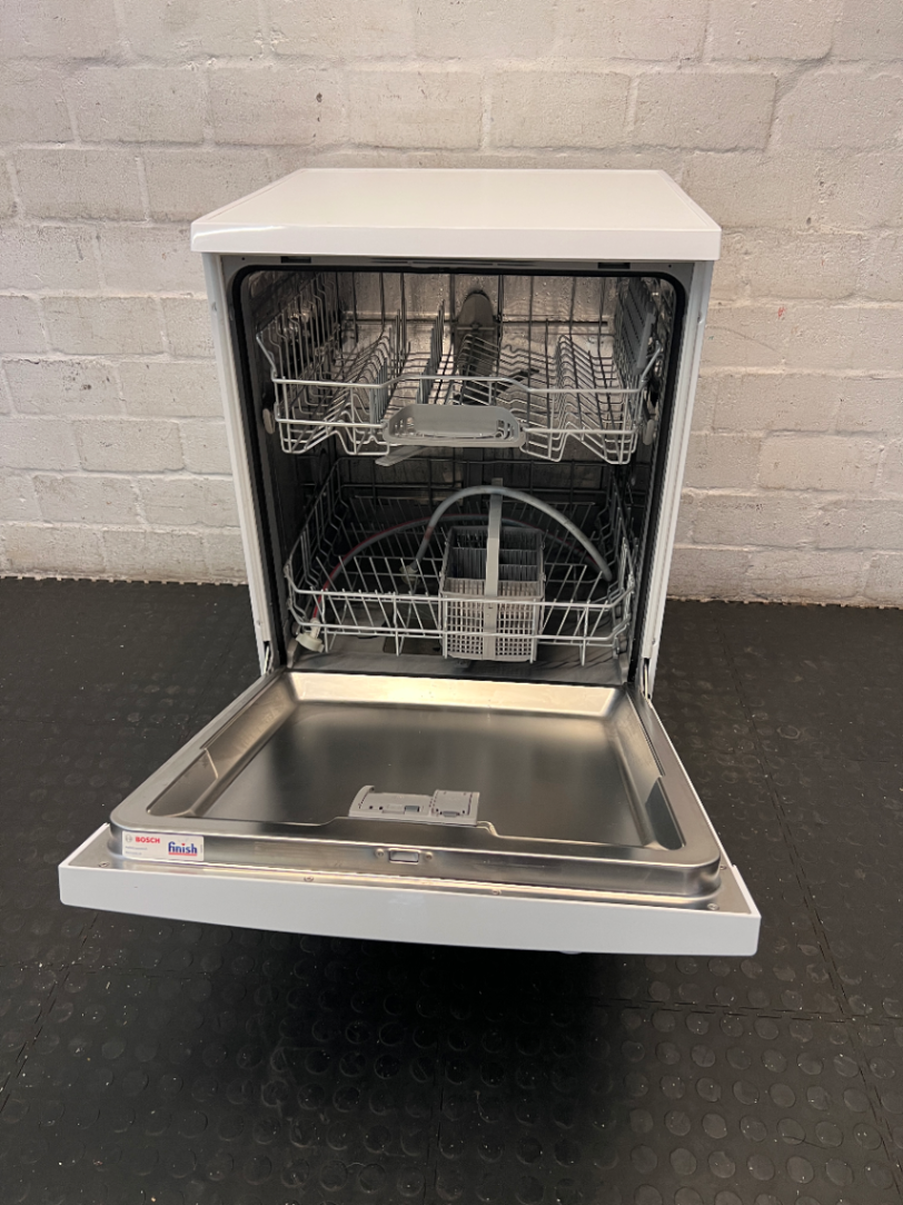 Bosch Serie 2 Dishwasher - Minor Scuff on Handle - 2ndhandwarehouse.com