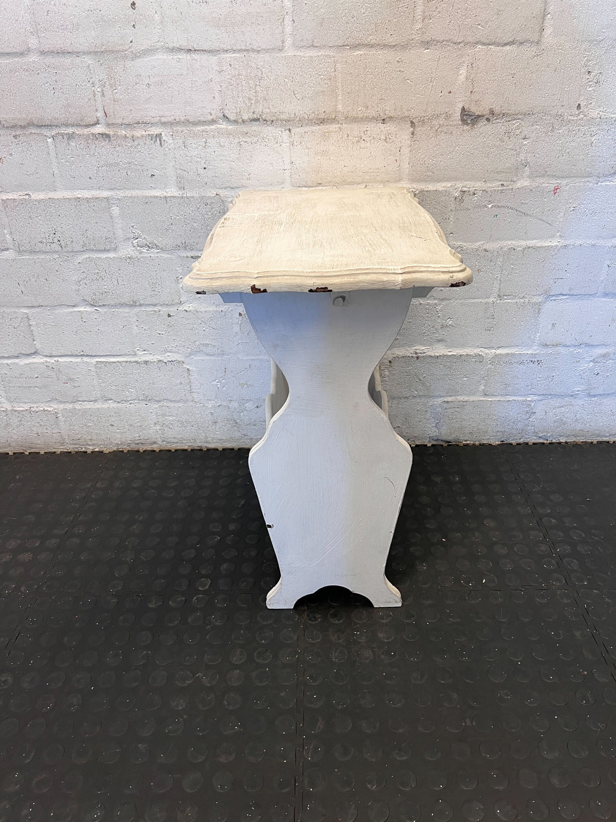 Charming Shabby Chic Side Table with Magazine Rack - 2ndhandwarehouse.com