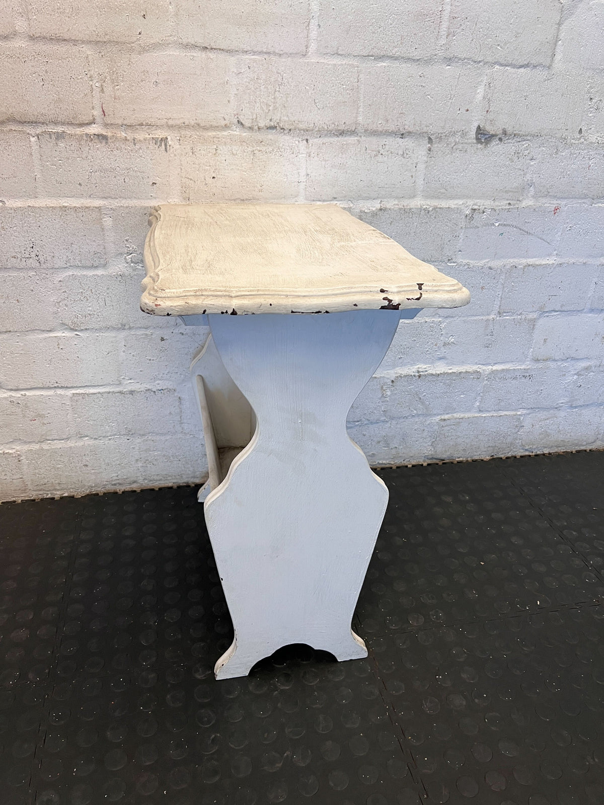 Charming Shabby Chic Side Table with Magazine Rack - 2ndhandwarehouse.com
