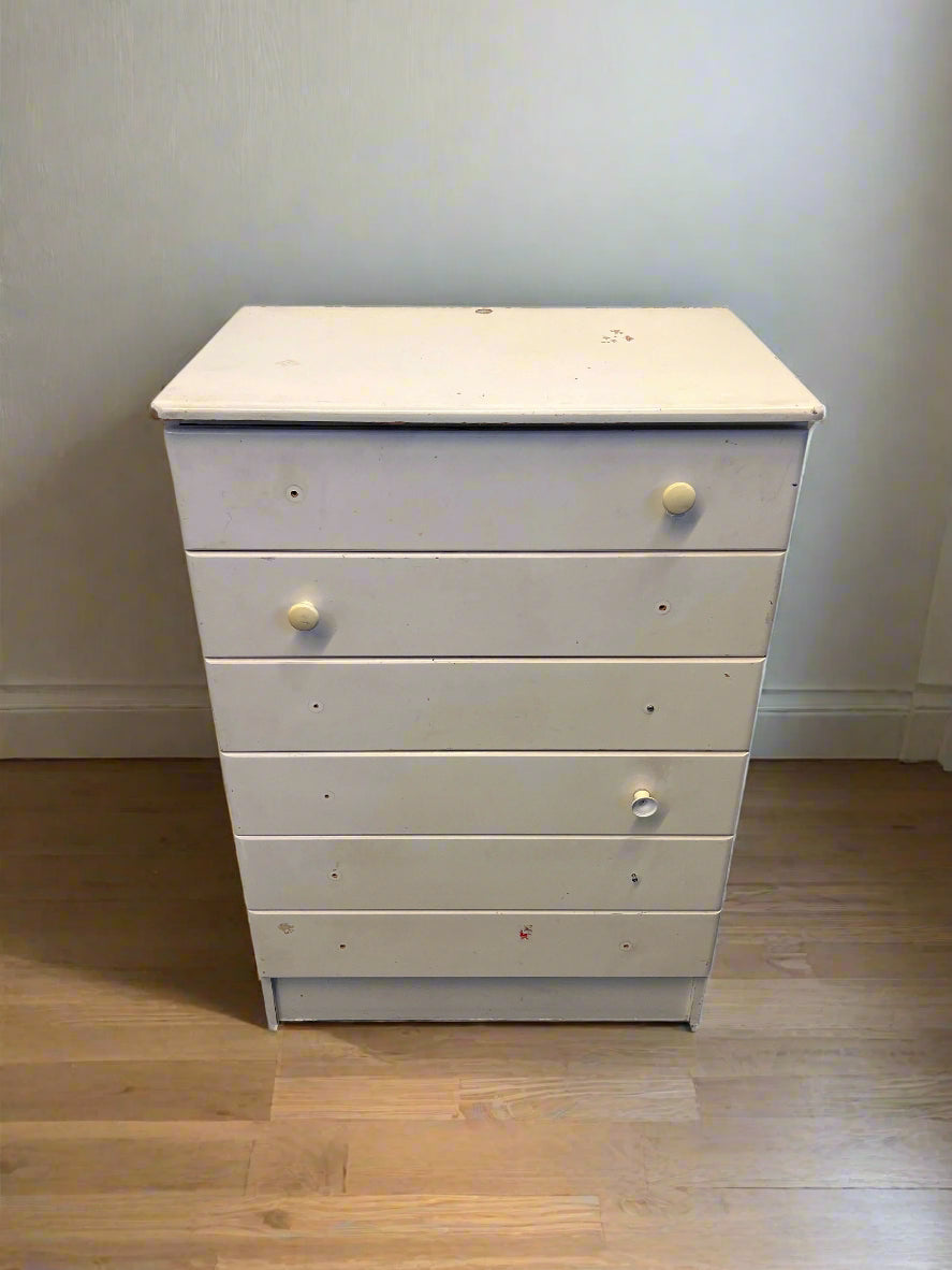 Charming White Vintage Chest of Drawers with Minor Wear and Tear