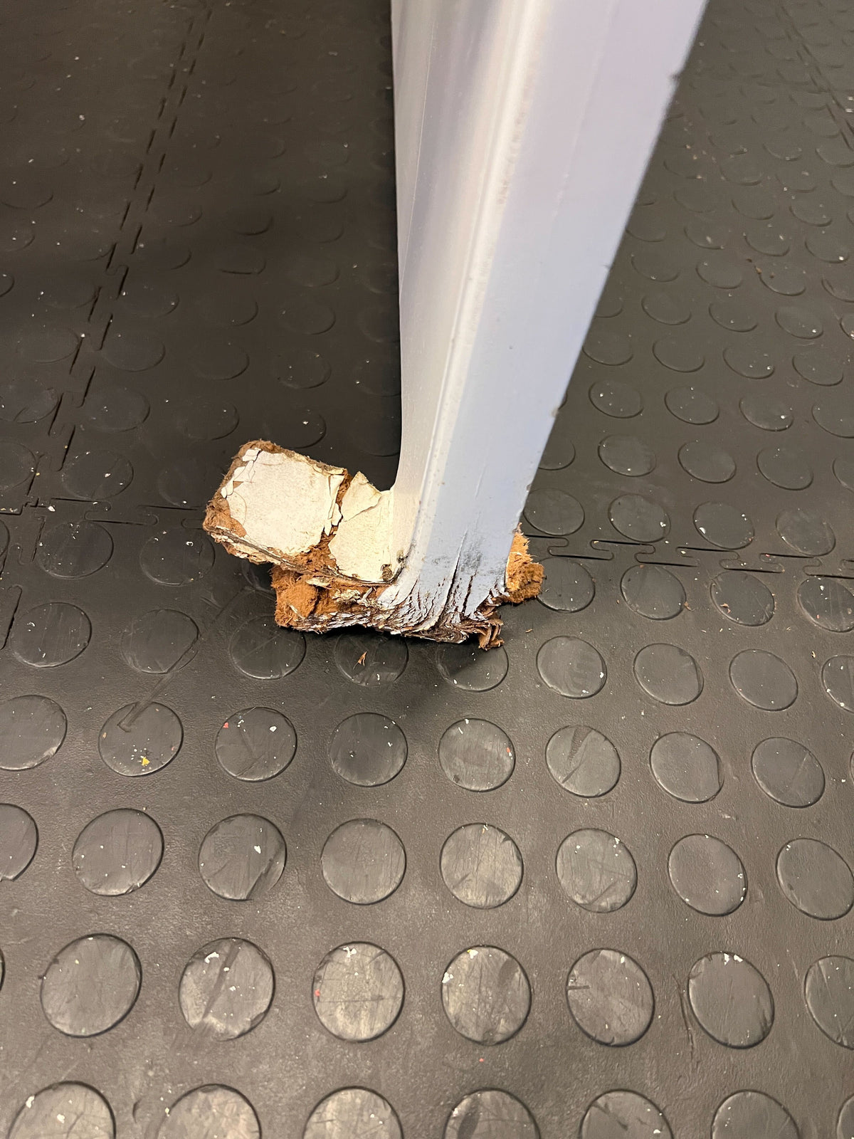 Charming White Wooden Single Bed Frame with Minimal Wear - REDUCED