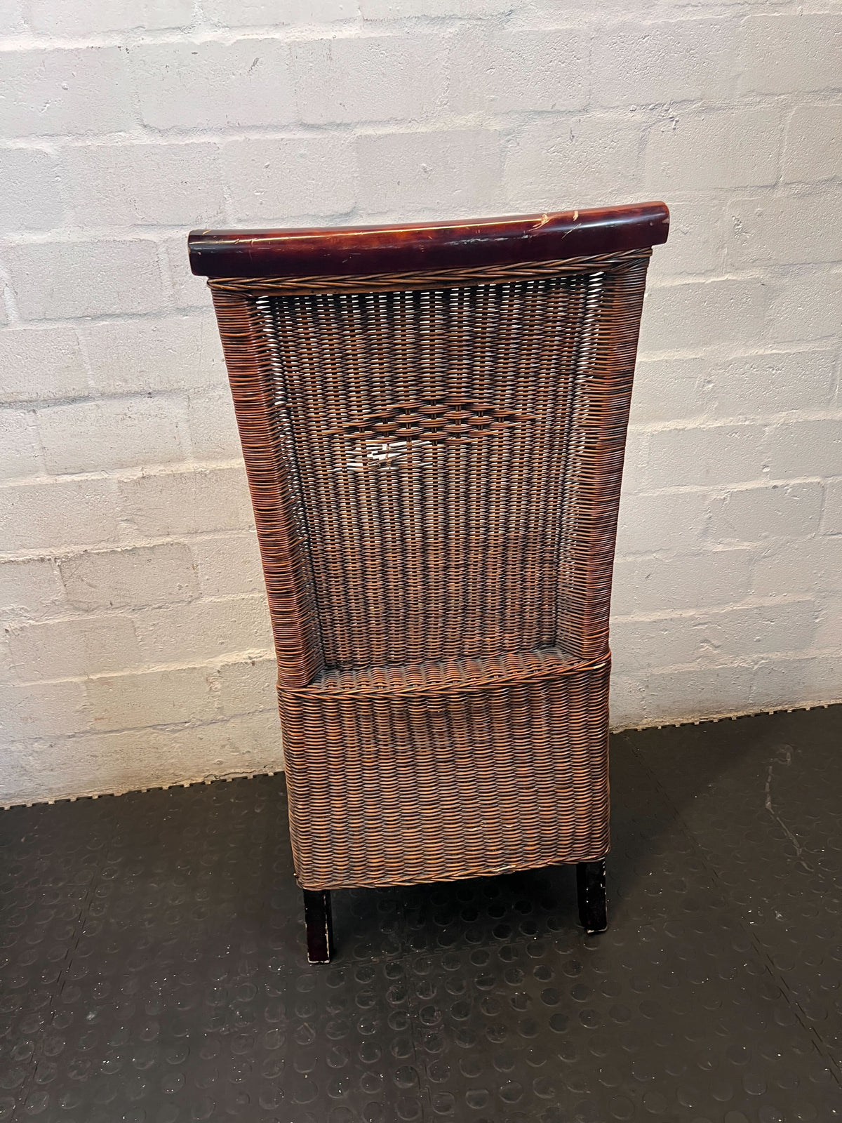 Charming Wicker Dining & Accent Chair