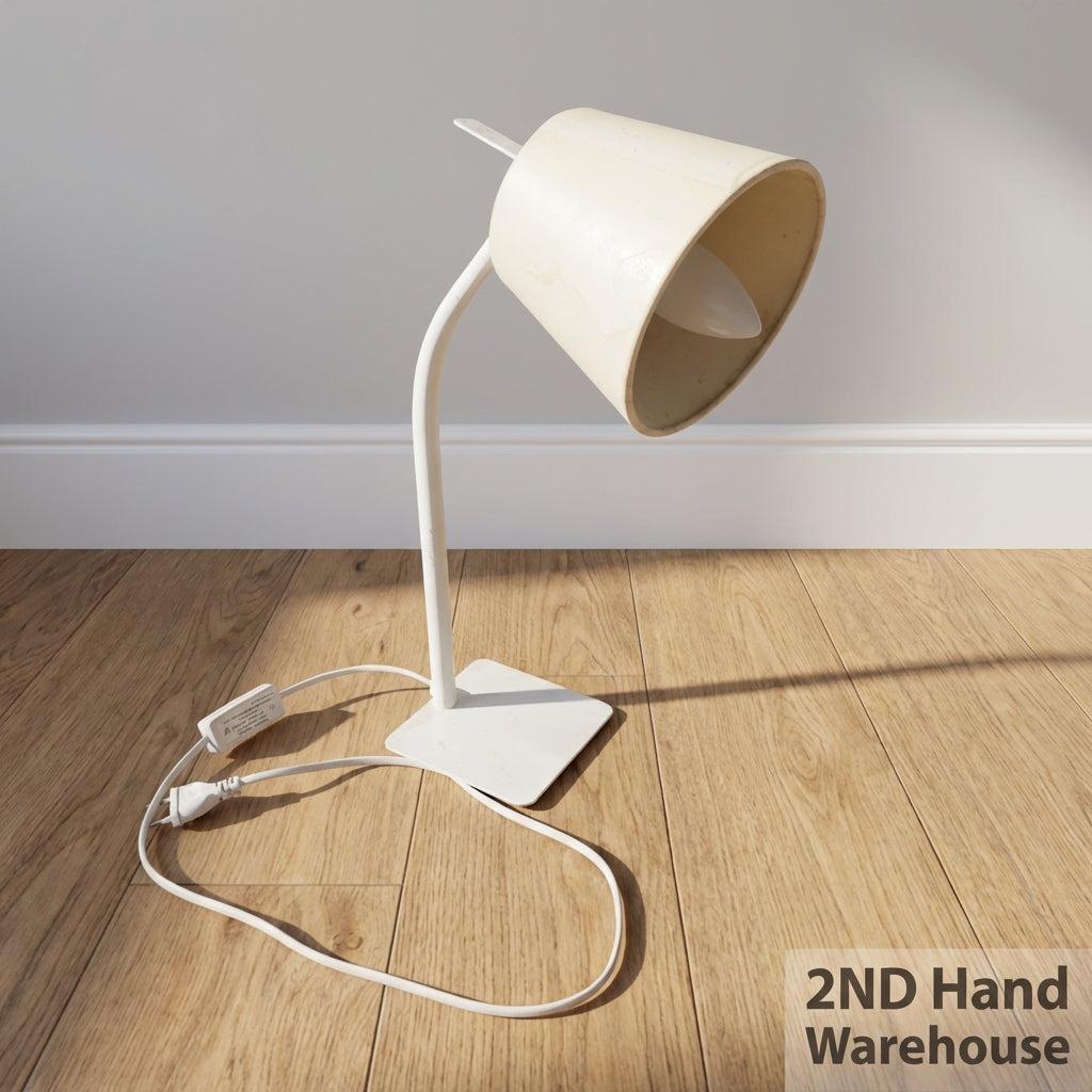 Chic Minimalist Desk Lamp - Cream & White