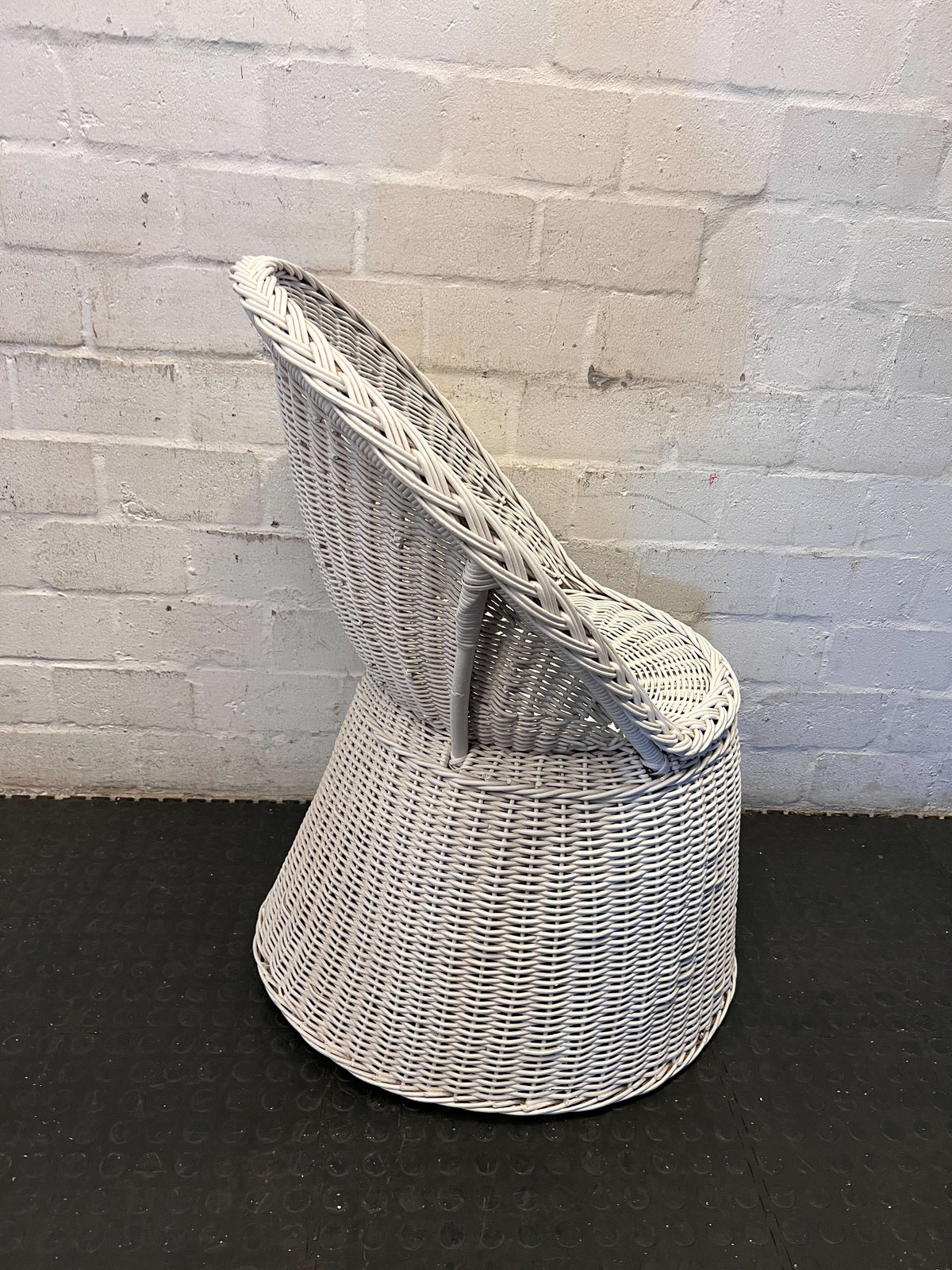 Chic White Wicker Rattan Accent Chair - 2ndhandwarehouse.com