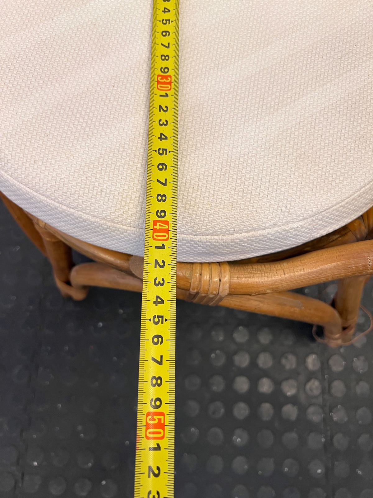 Chic Rattan Dining Chair with Cream Cushion – Vintage Style - PRICE DROP - 2ndhandwarehouse.com