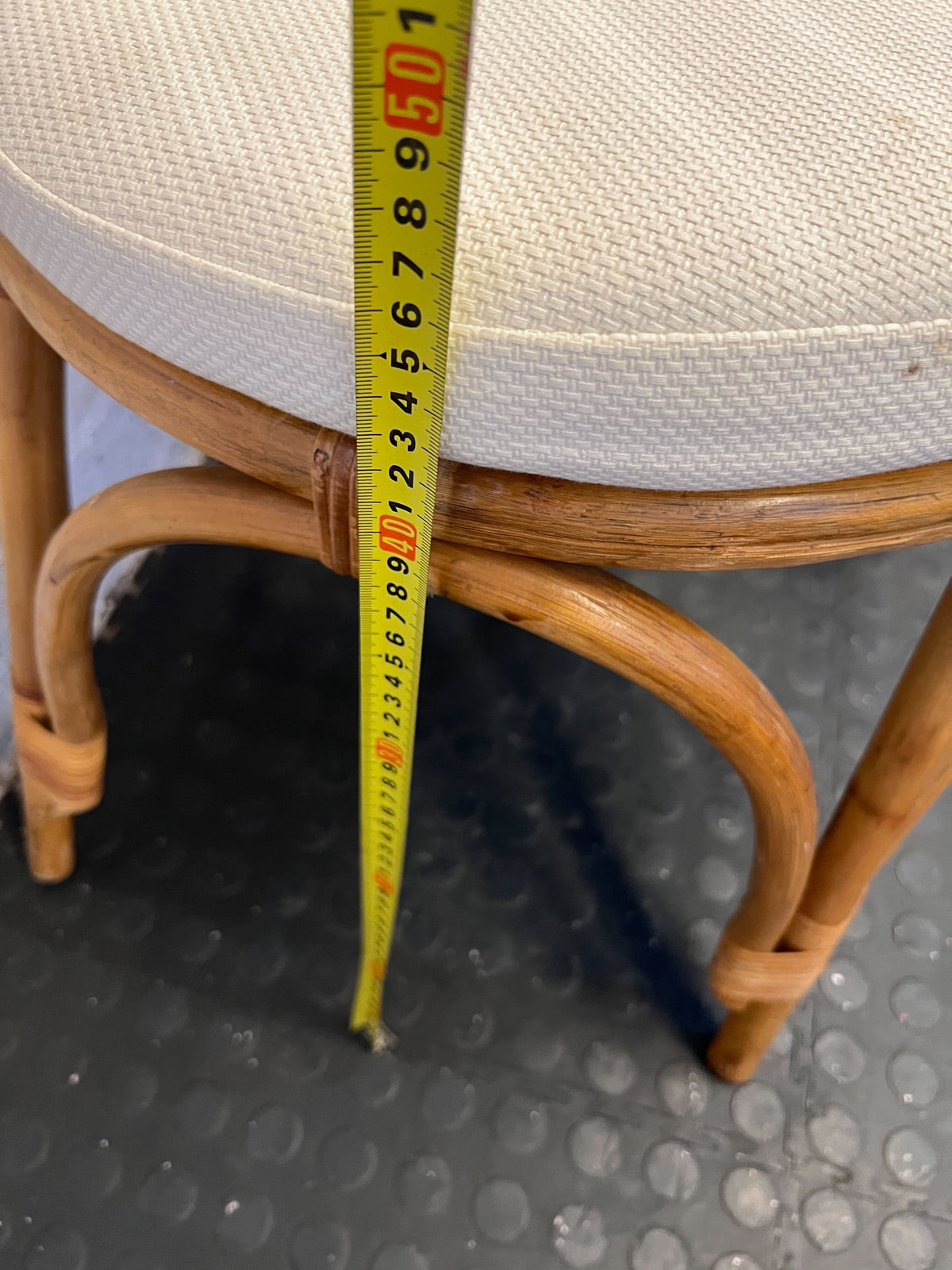 Chic Rattan Dining Chair with Cream Cushion – Vintage Style - PRICE DROP - 2ndhandwarehouse.com