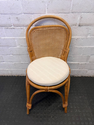 Chic Rattan Dining Chair with Cream Cushion – Vintage Style - PRICE DROP - 2ndhandwarehouse.com