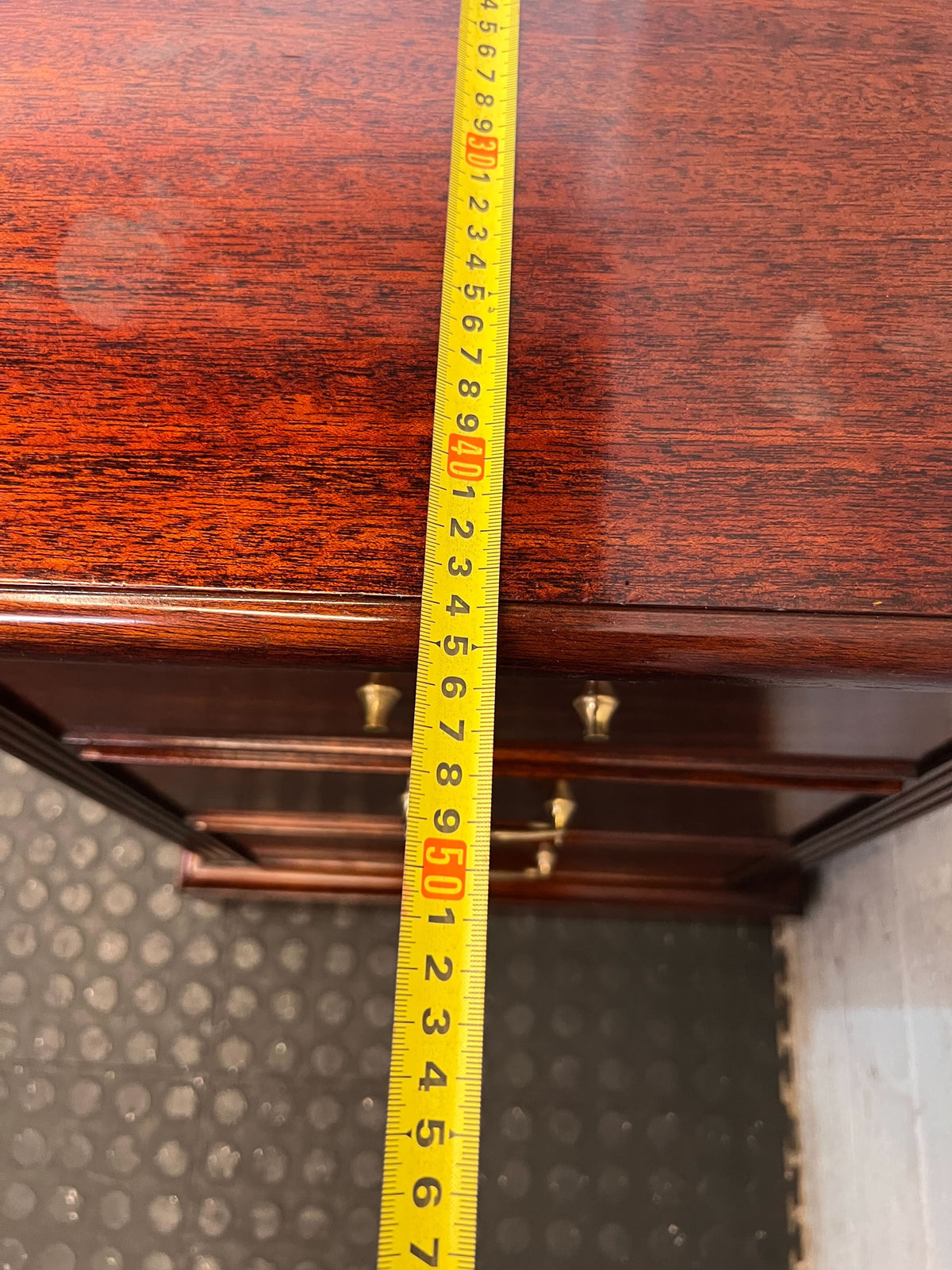 Classic Dark Wood 3-Drawer Bedside Cabinet ✨