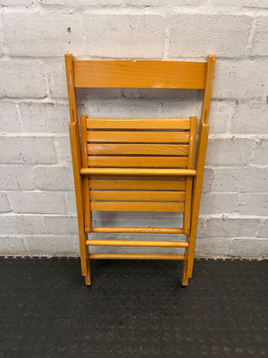 Classic Honey-Toned Wooden Folding Chair - 2ndhandwarehouse.com