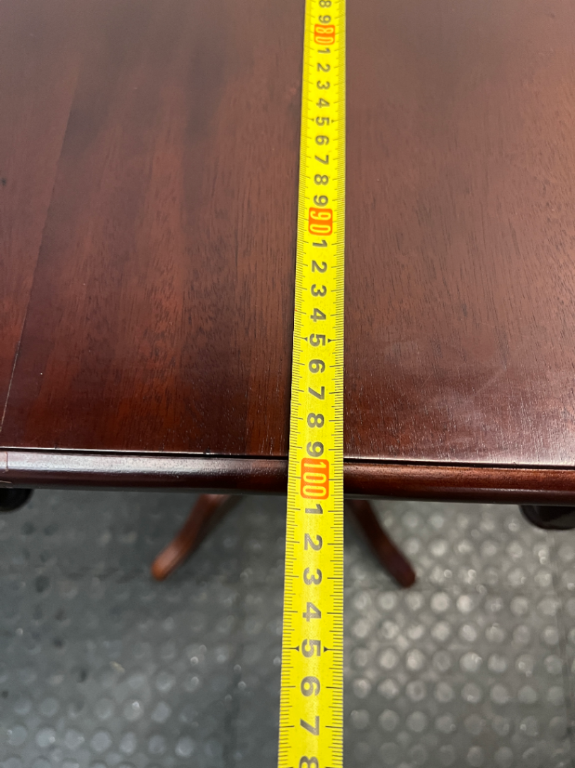 Classic Mahogany-Finish 2-Drawer Side Server — Well-Maintained Condition - 2ndhandwarehouse.com