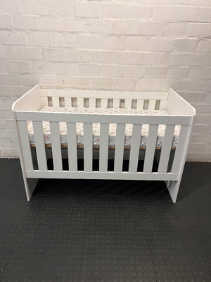 Classic White Slatted Baby Cot with Mattress — Brand New Condition with Minimal Use - 2ndhandwarehouse.com