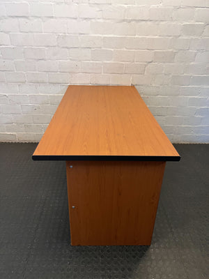 Classic Wooden Desk with Drawers - Compact & Functional - 2ndhandwarehouse.com