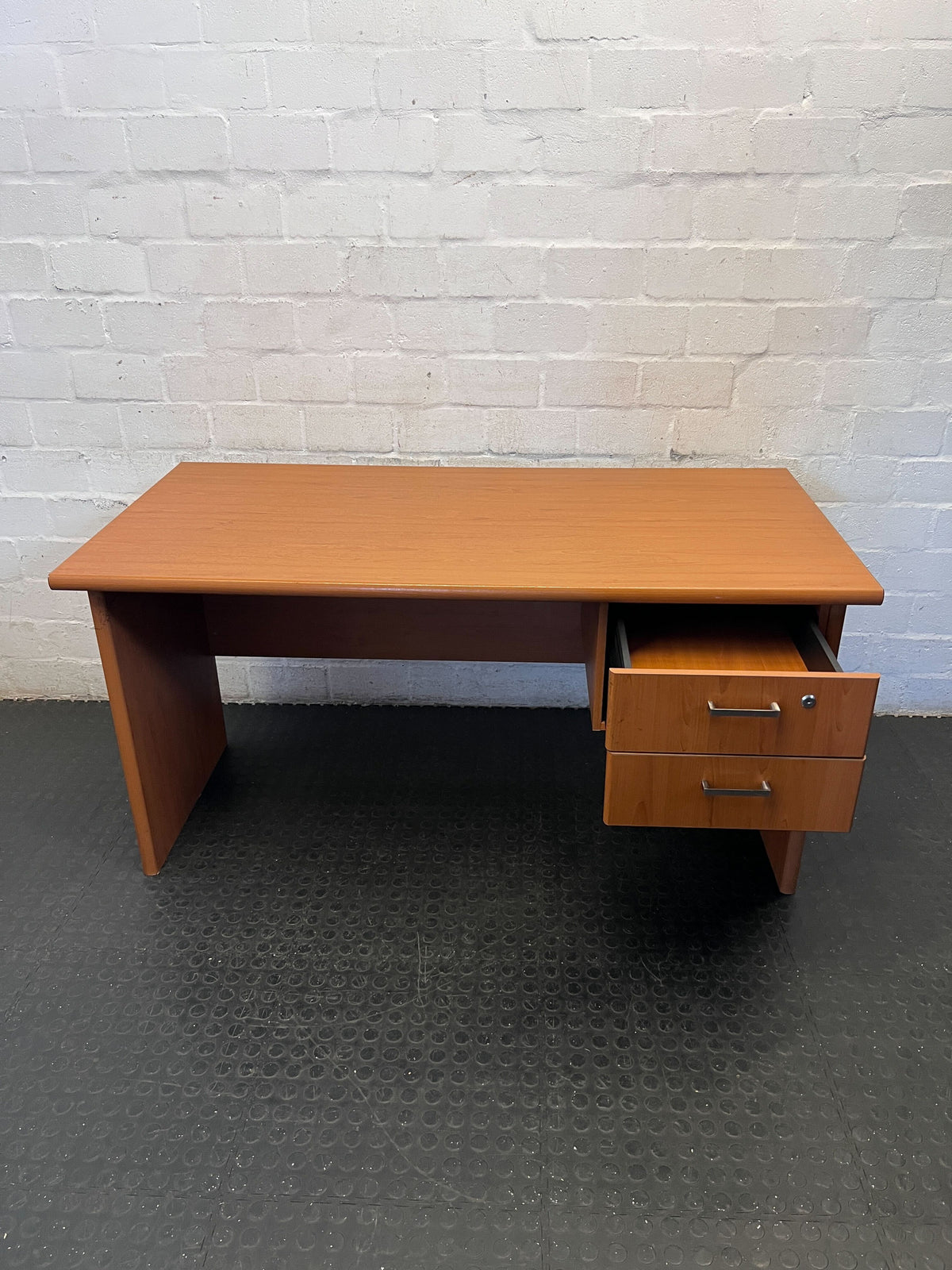 Classic Wooden Desk with Drawers - Compact & Functional - 2ndhandwarehouse.com