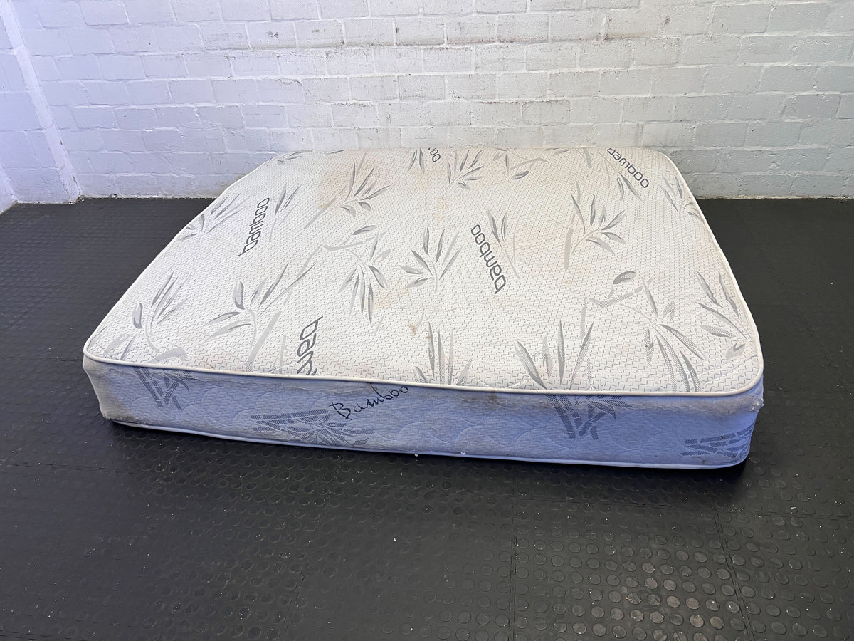 Comfortable Bamboo King Mattress – Good Condition, Minor Signs of Use - 2ndhandwarehouse.com