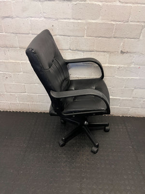 Comfortable Black Faux Leather Office Chair - 2ndhandwarehouse.com