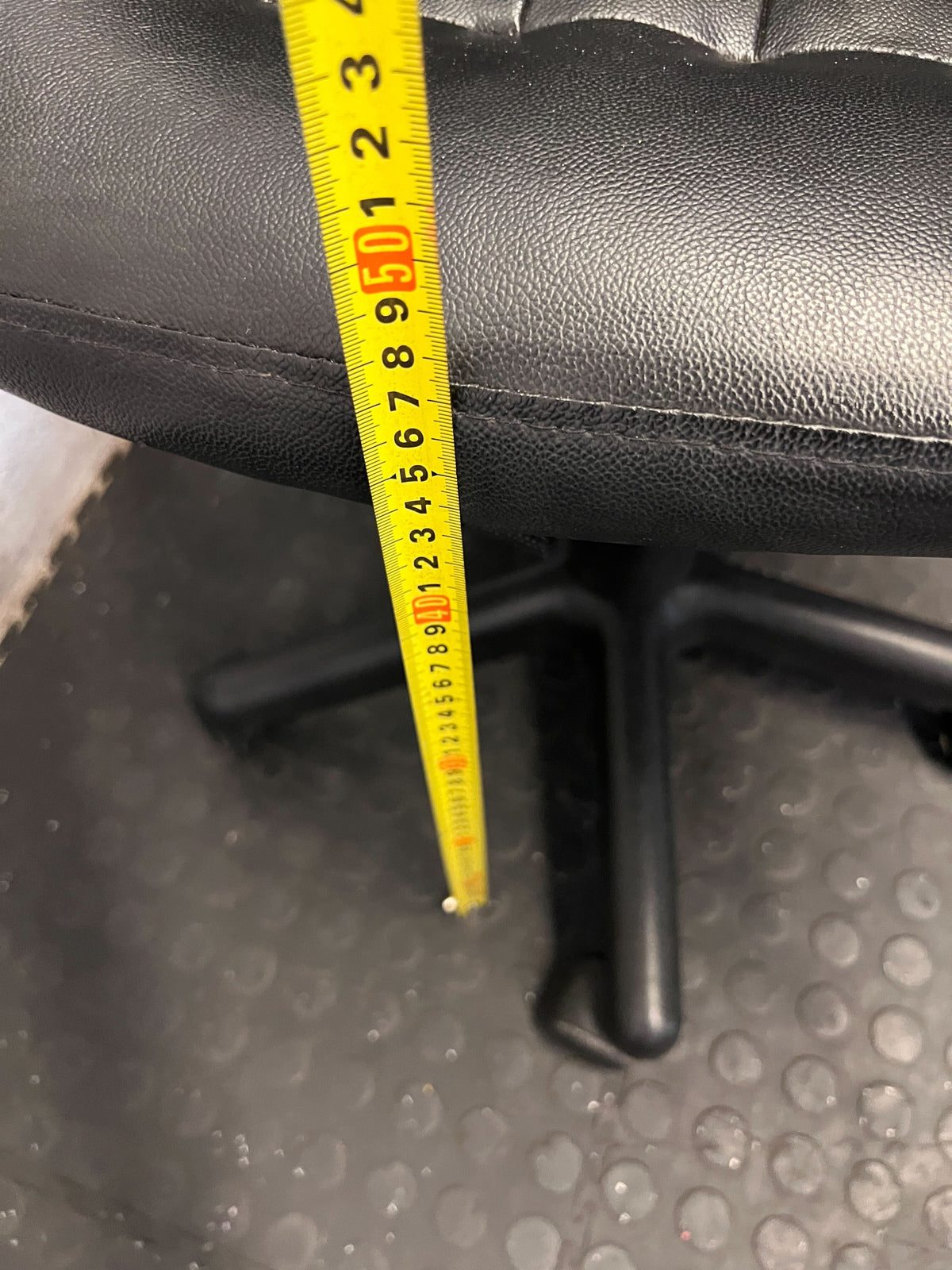 Comfortable Black Faux Leather Office Chair - 2ndhandwarehouse.com