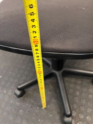 Comfortable Black Swivel Office Chair - Adjustable Ergonomic Design - 2ndhandwarehouse.com