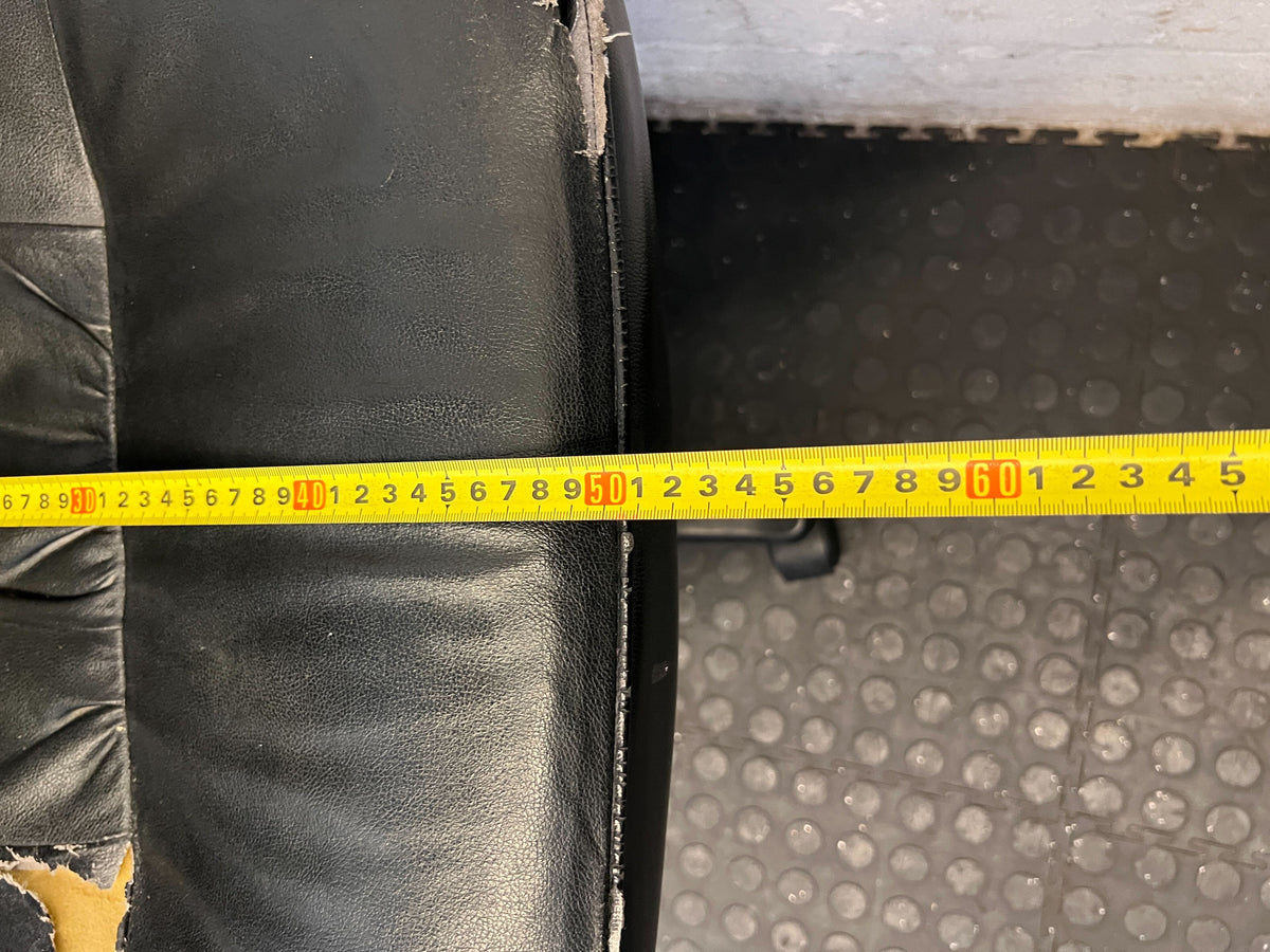 Comfortable Black Swivel Office Chair (Used) - Some damages - 2ndhandwarehouse.com