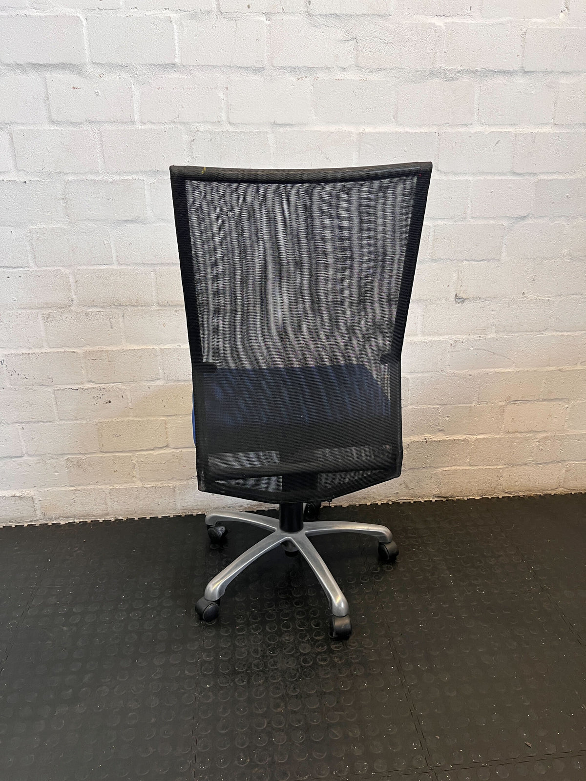 Comfortable Blue Mesh Swivel Office Chair