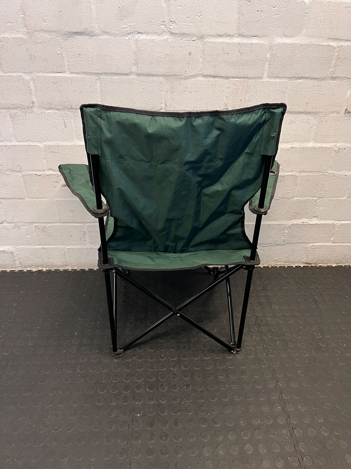 Comfortable Green Camp Chair with Cup Holder