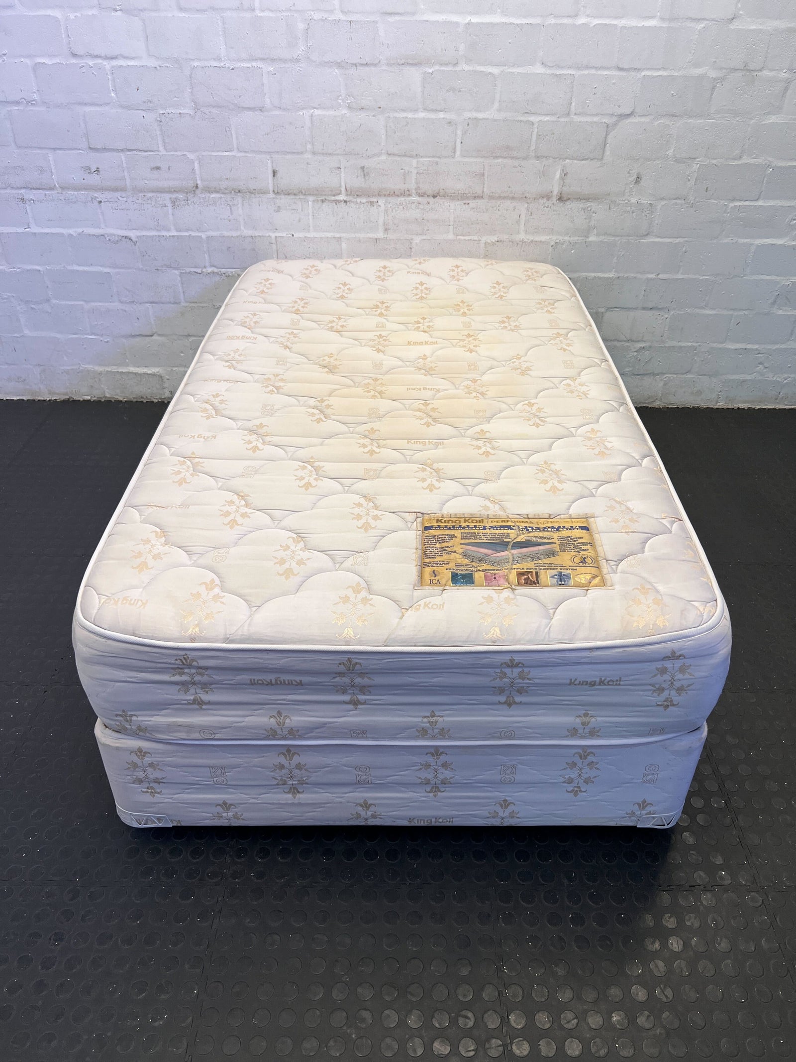 Comfortable King Koil Double Mattress – Gently Used, Minimal Wear
