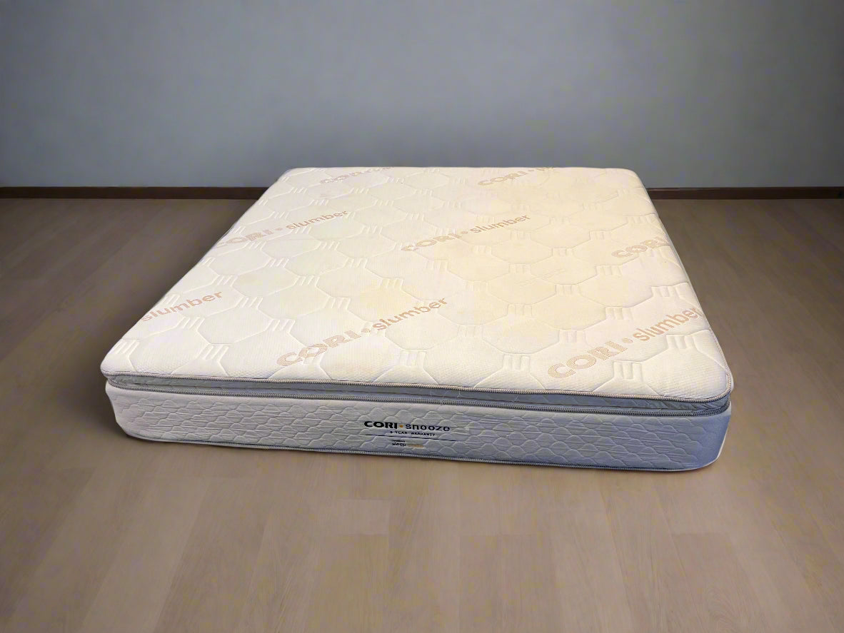 Comfortable King Size Cork Slumber Mattress – Minor Wear