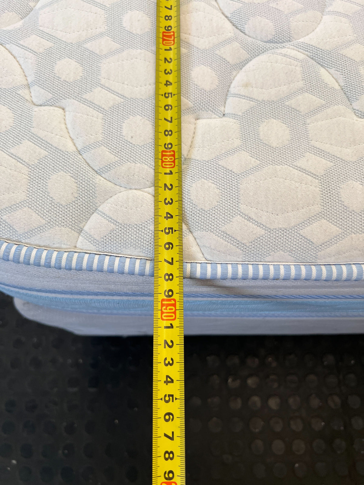 Comfortable Queen Mattress & Base Set - Good Condition