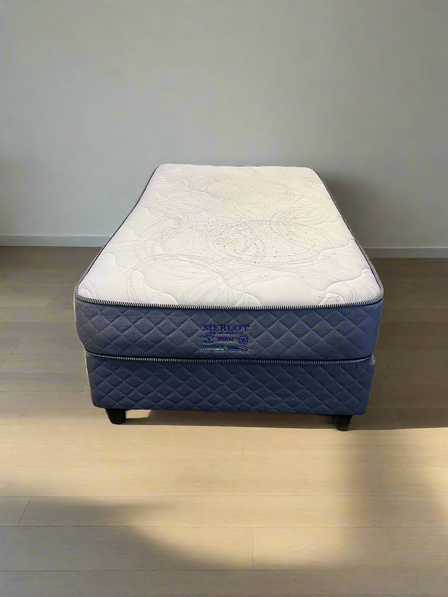 Comfortable Merlot 3/4 Bed - Minor Wear, Soft Fabric