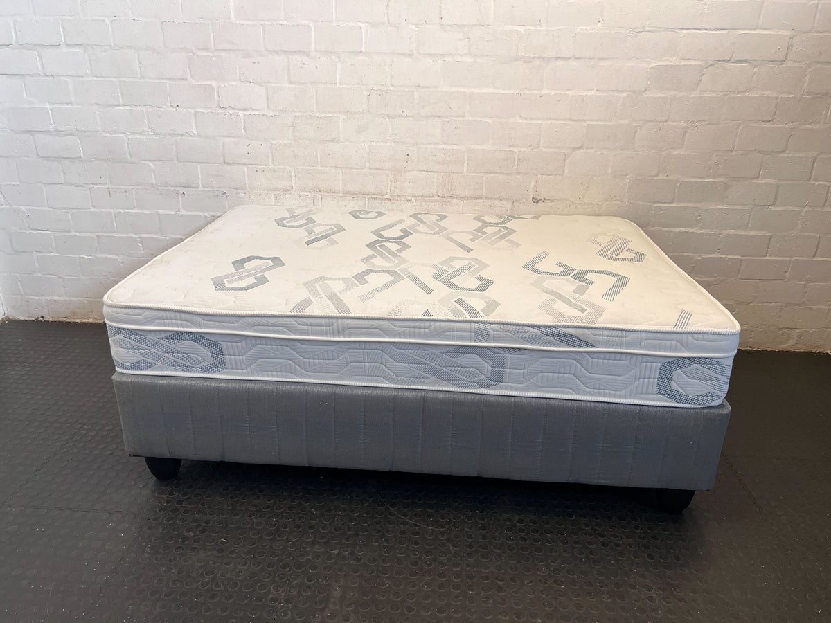 Comfortable Queen Mattress & Upholstered Base Set